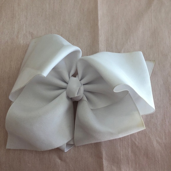 5 Solid Color Bows - Picture 4 of 9